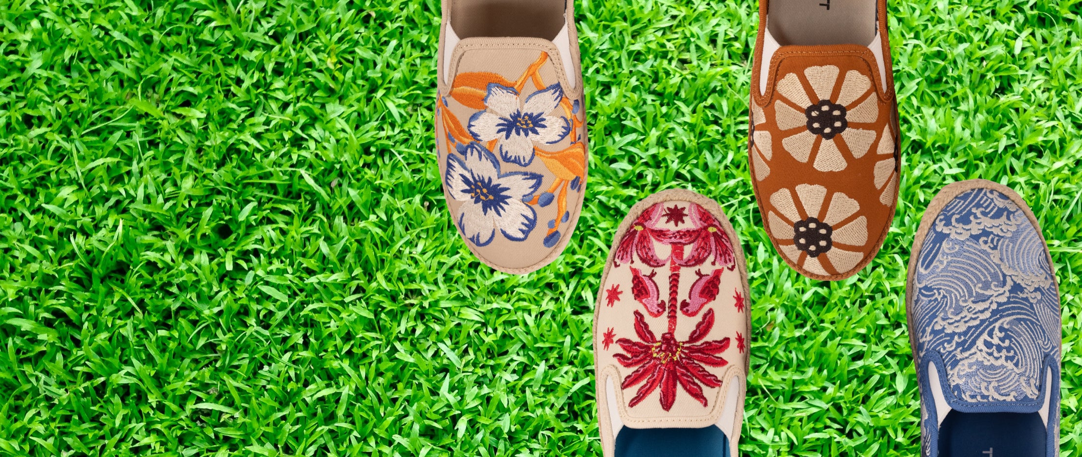 <p>The New<br/><em><strong>In Full Bloom</strong></em><br/>Collection</p>